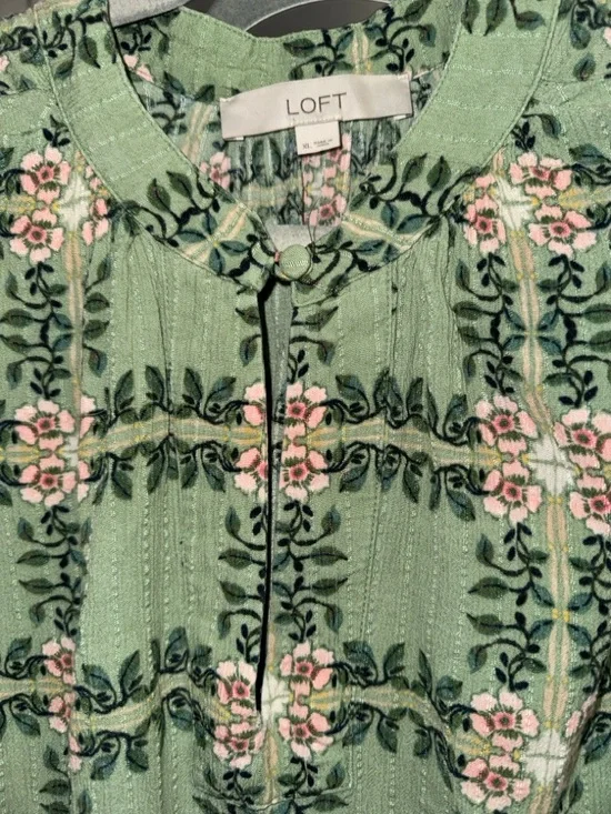 LOFT Green Floral Grid V-Neck Short Sleeve Blouse - Picture 3 of 9